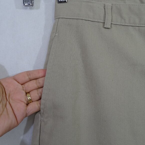 Dockers Tan Khaki Pants Boys Size 20 Regular School Uniform Flat Front FLAW - Picture 2 of 12